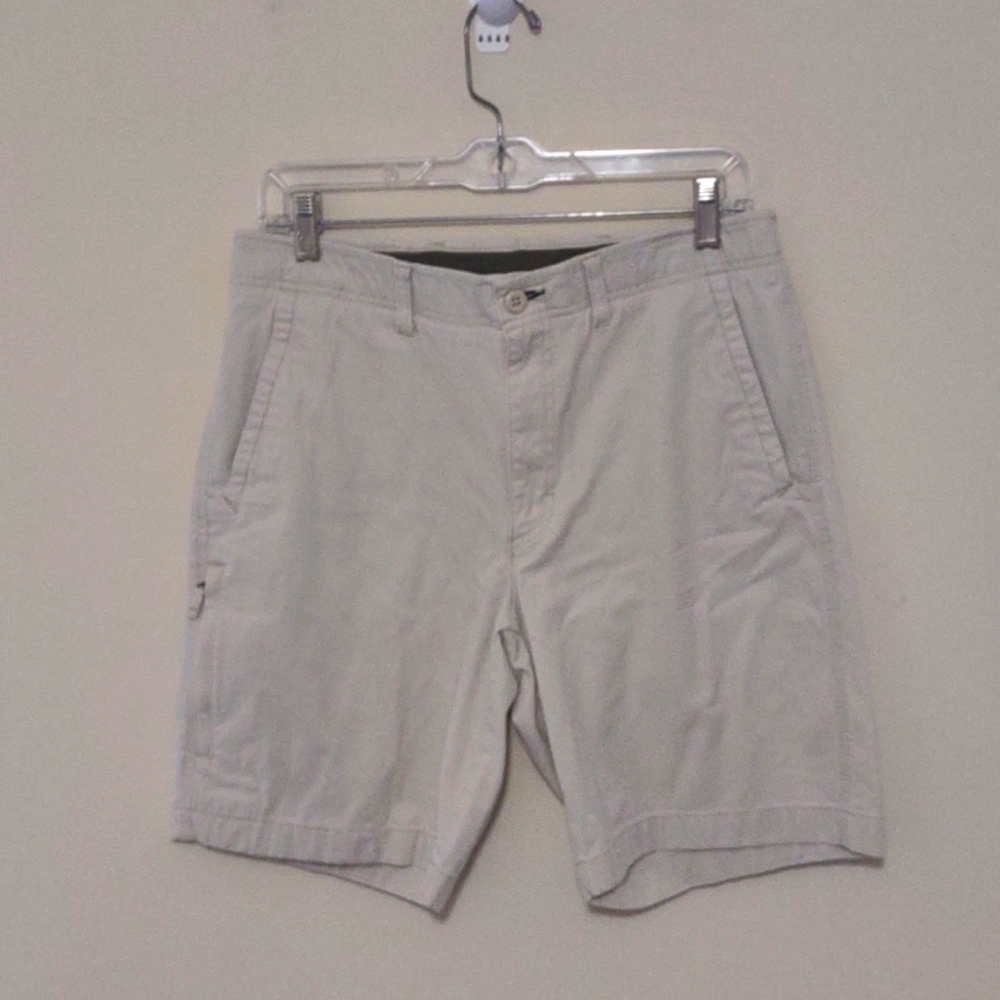 L.L.Bean‎ shorts men's size 32 Ivory Classic Fit